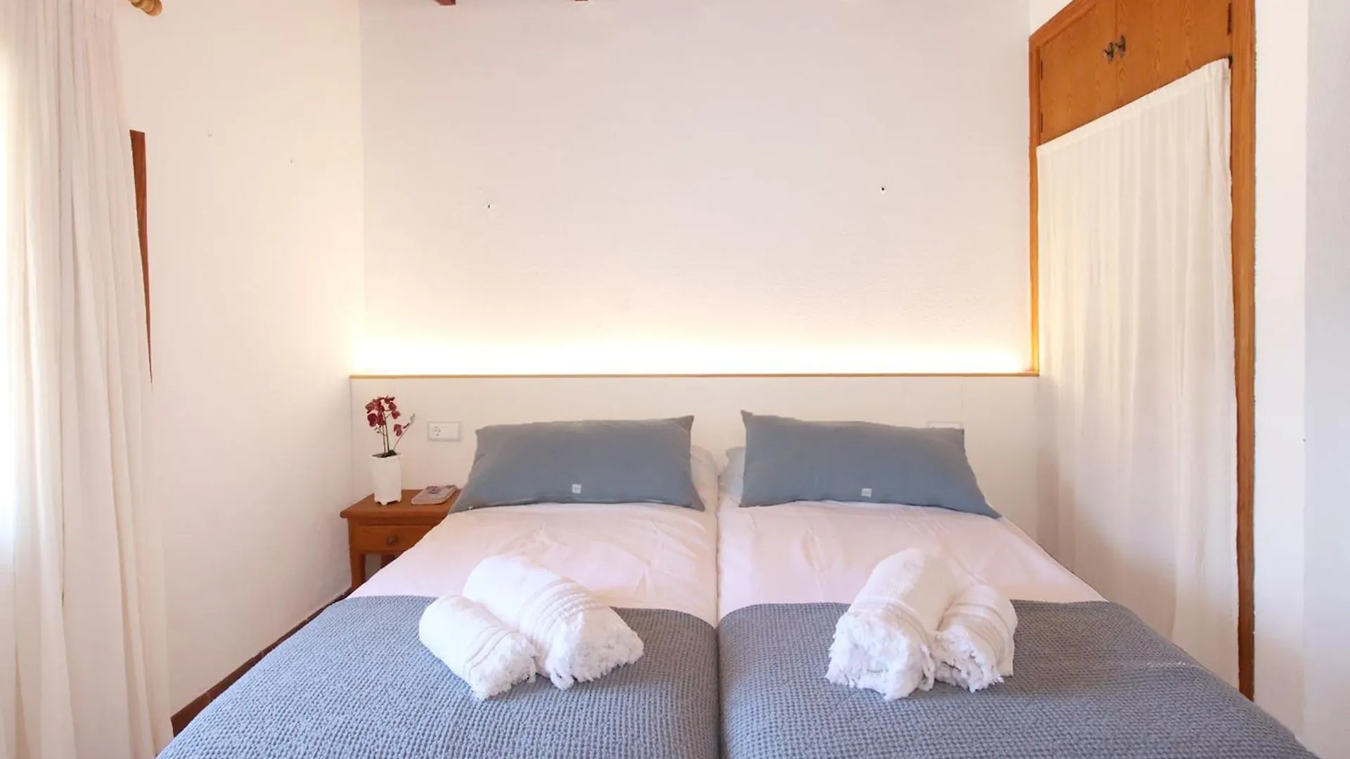 Дом отдыха Cala Estellencs Beach House By Slow Villas Испания